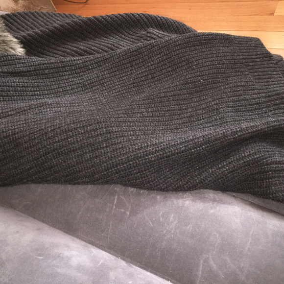 Banana Republic Batwing Coat Sweater Large - Picture 8 of 8